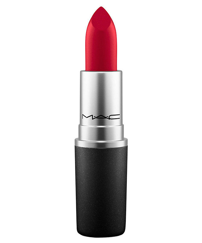 ال Universal Red: MAC Cosmetics Lipstick in Ruby Woo 