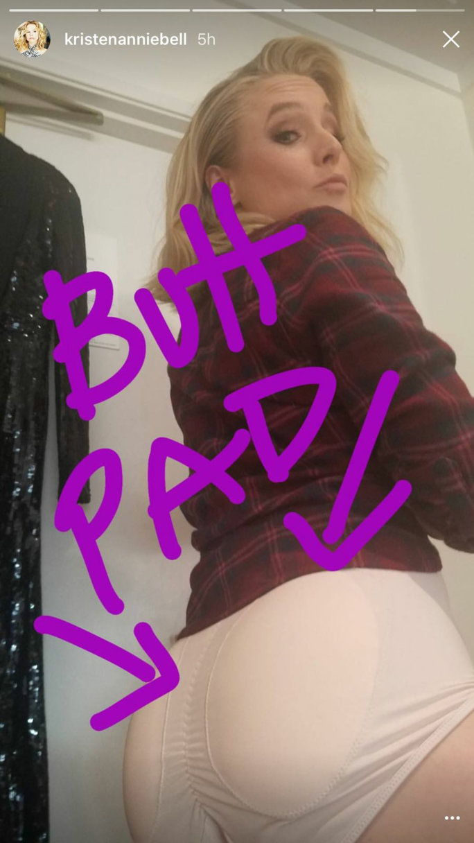 كريستين Bell - Butt Pad Snapchat EMBED