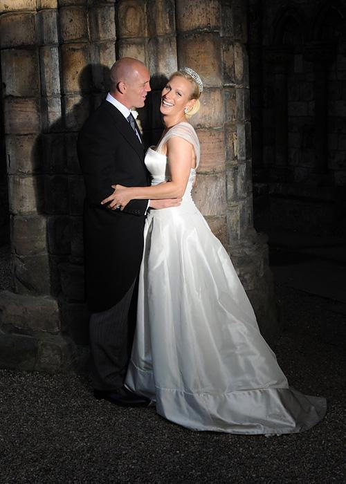نجاح كبير Wedding Photos - Zara Phillips and Mike Tindall