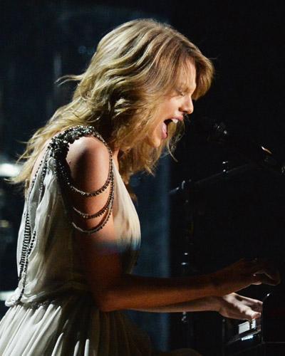لا ينسى Grammys Performances - Taylor Swift