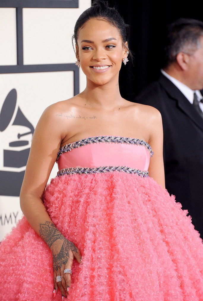 مرات Birthday Girl Rihanna Looked Like a Princess In Real Life