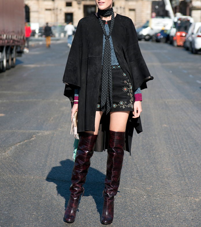 قلم المدقة with Over-the-Knee Boots 