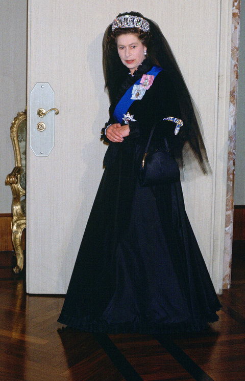 ملكة Elizabeth 2