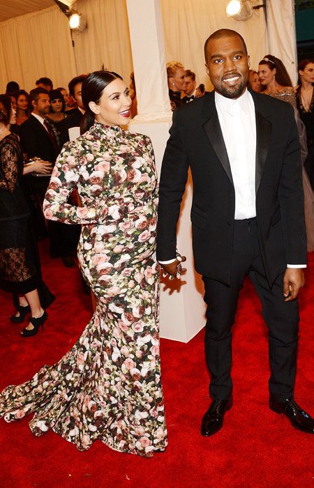 كيم Kardashian and Kanye West attend the Costume Institute Gala