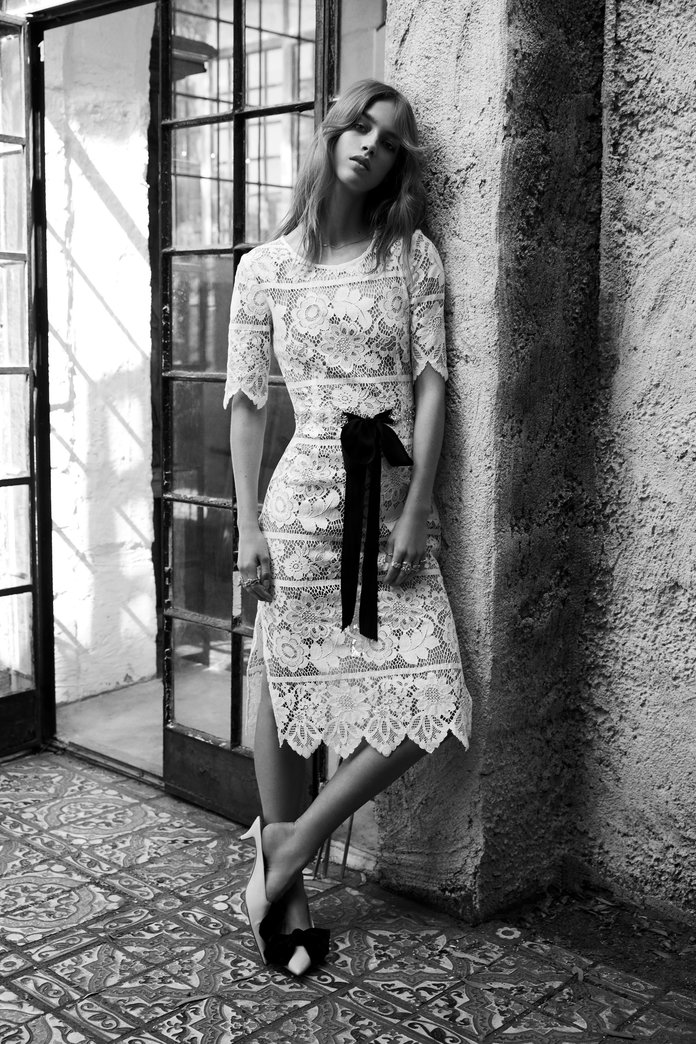 فيفيانا Lace Midi Dress 