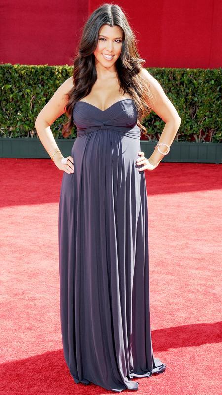 كورتني Kardashian, pregnant