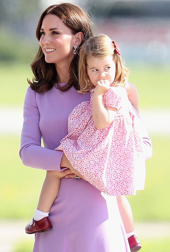 ال Royal Family Departs from Hamburg 