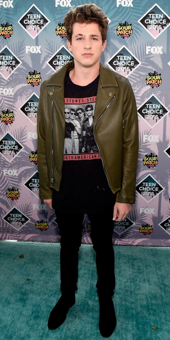 تسجيل artist Charlie Puth attends Teen Choice Awards 2016 at The Forum on July 31, 2016 in Inglewood, California. 
