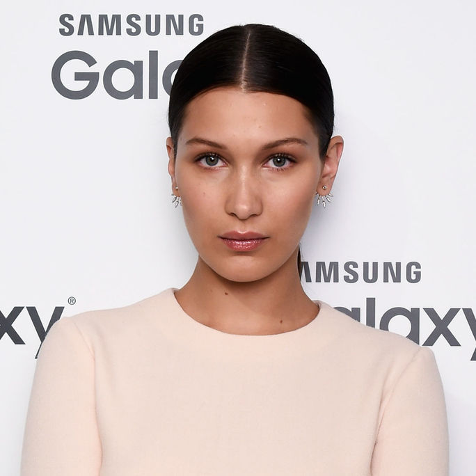 بيلا Hadid's Low Ponytail 