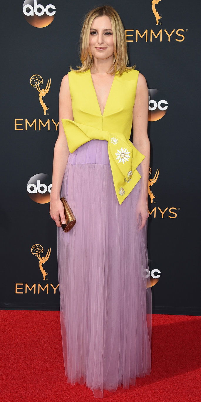 لورا Carmichael arrives at the 68th Primetime Emmy Awards on Sunday, Sept. 18, 2016, at the Microsoft Theater in Los Angeles. (Photo by Jordan Strauss/Invision/AP)