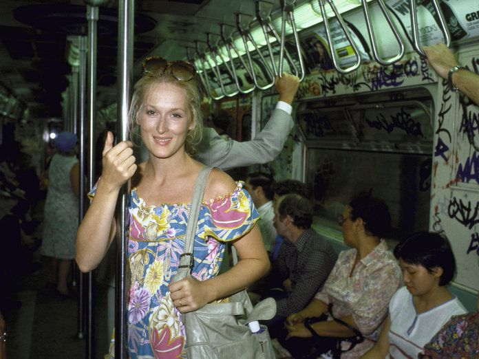 ميريل Street - Celebs on the Subway - Lead 