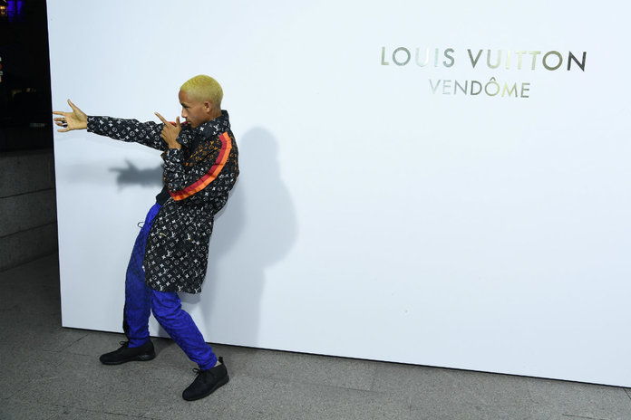 جادين Smith Louis Vuitton - EMBED 