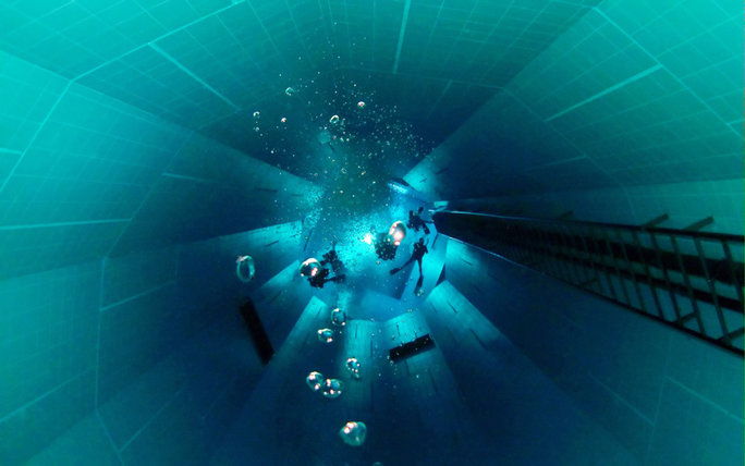 عظم Epic Pools In The World 8 Nemo 33 