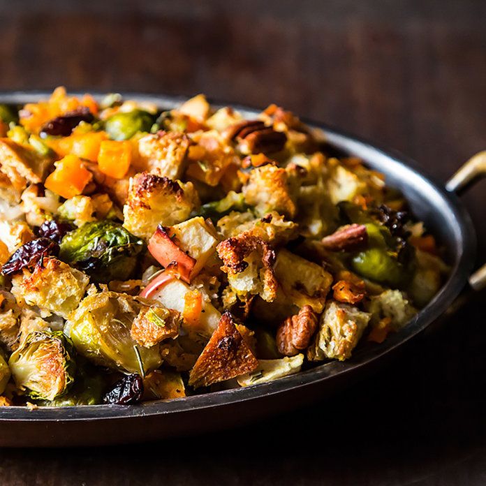 Буттернут Squash, Brussels Sprout, and Bread Stuffing with Apples 