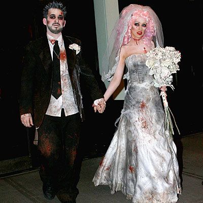 كريستينا Aguilera and Jordan Bratman - Stars in Halloween Costumes