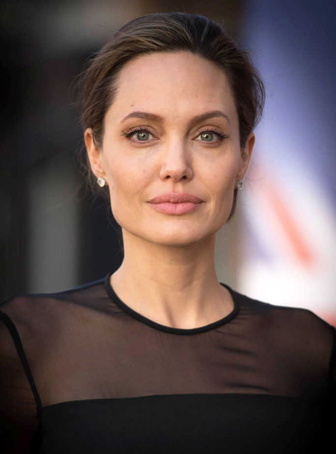 أنجلينا Jolie 