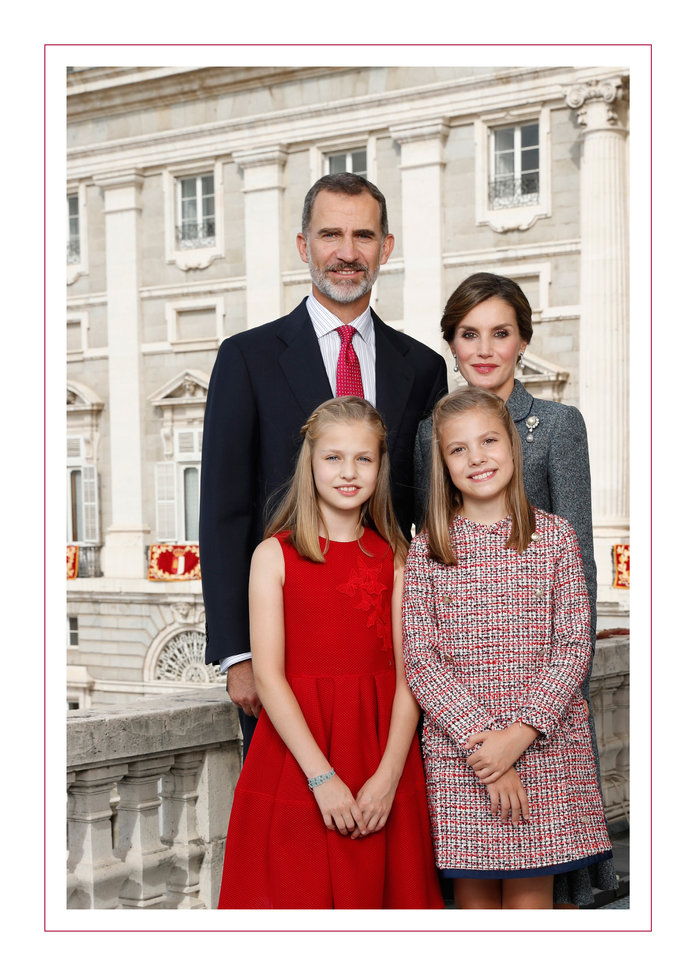 Кинг Felipe VI, Queen Letizia, Princess Leonor, and Infanta Sofía of Spain, 2017 