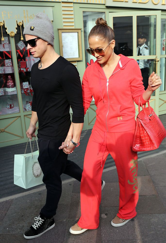 زوج Your Sweat Suit with a Birkin Bag, Cuz You're J.Lo 