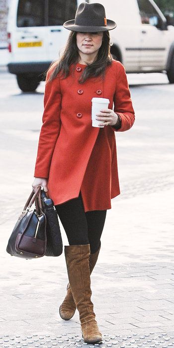 بيبا Middleton - red Zara coat, brown boots, black leggings, and brown two-tone Loewe bag