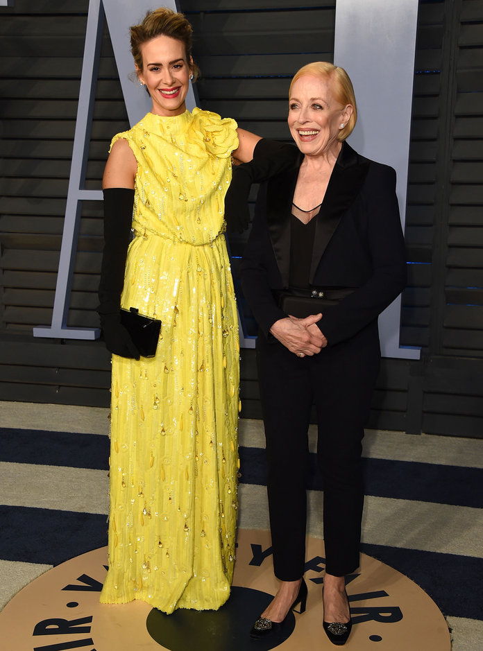 ساره Paulson and Holland Taylor